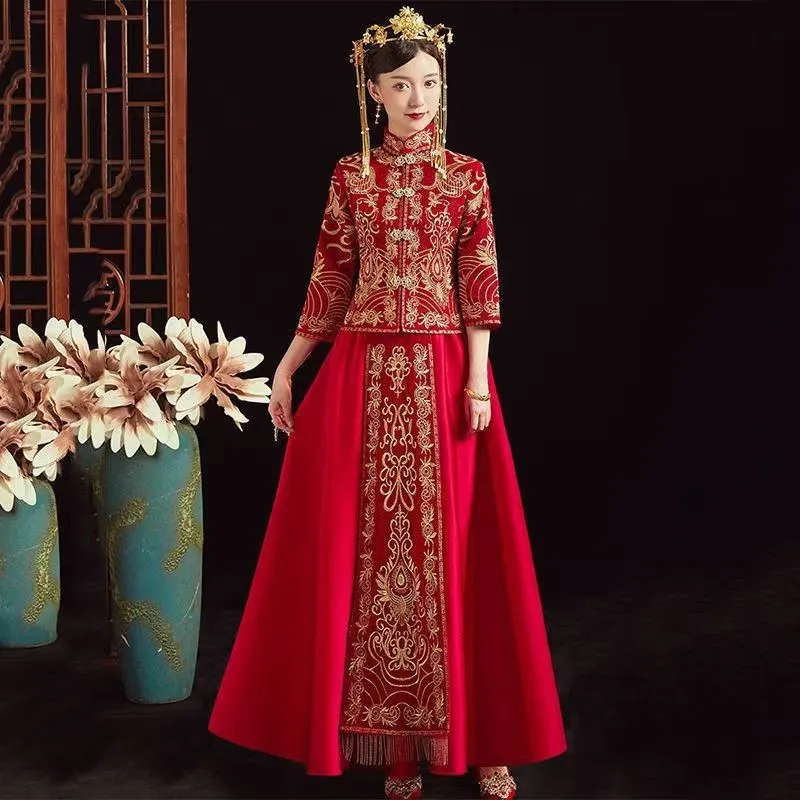 

Luxurious new Chinese-style wedding dress dragon and phoenix gown ceremonial wine attire