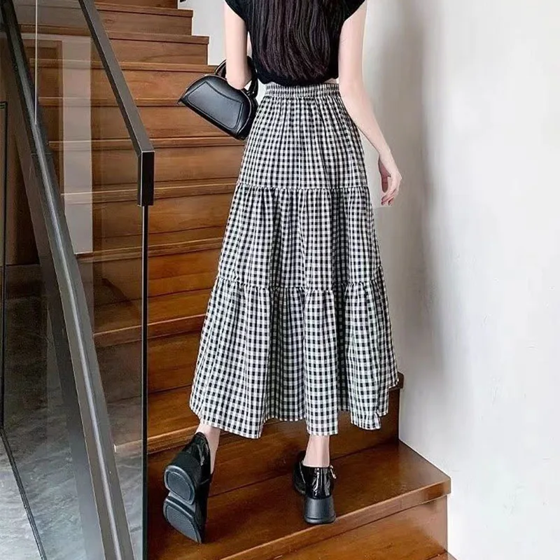 Summer Black White Plaid Skirts Women Korean Temperament Fashion Long Skirt Ladies Casual High Waist Fold Student A-Line Skirts image 3