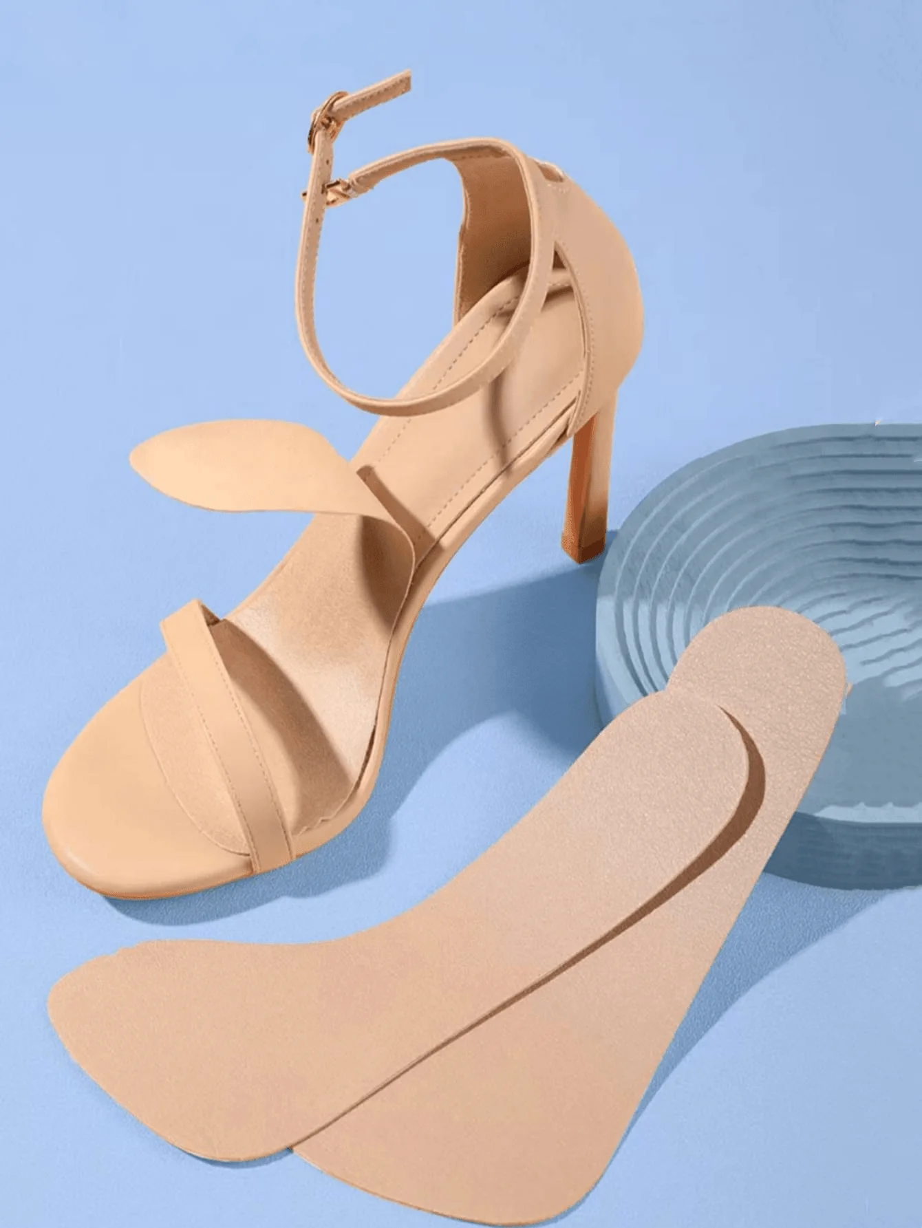 

6 pairs of women sandals sole pads, ultra-thin non-slip sweat-absorbent , stick firmly, preventing the foot from sliding forwa