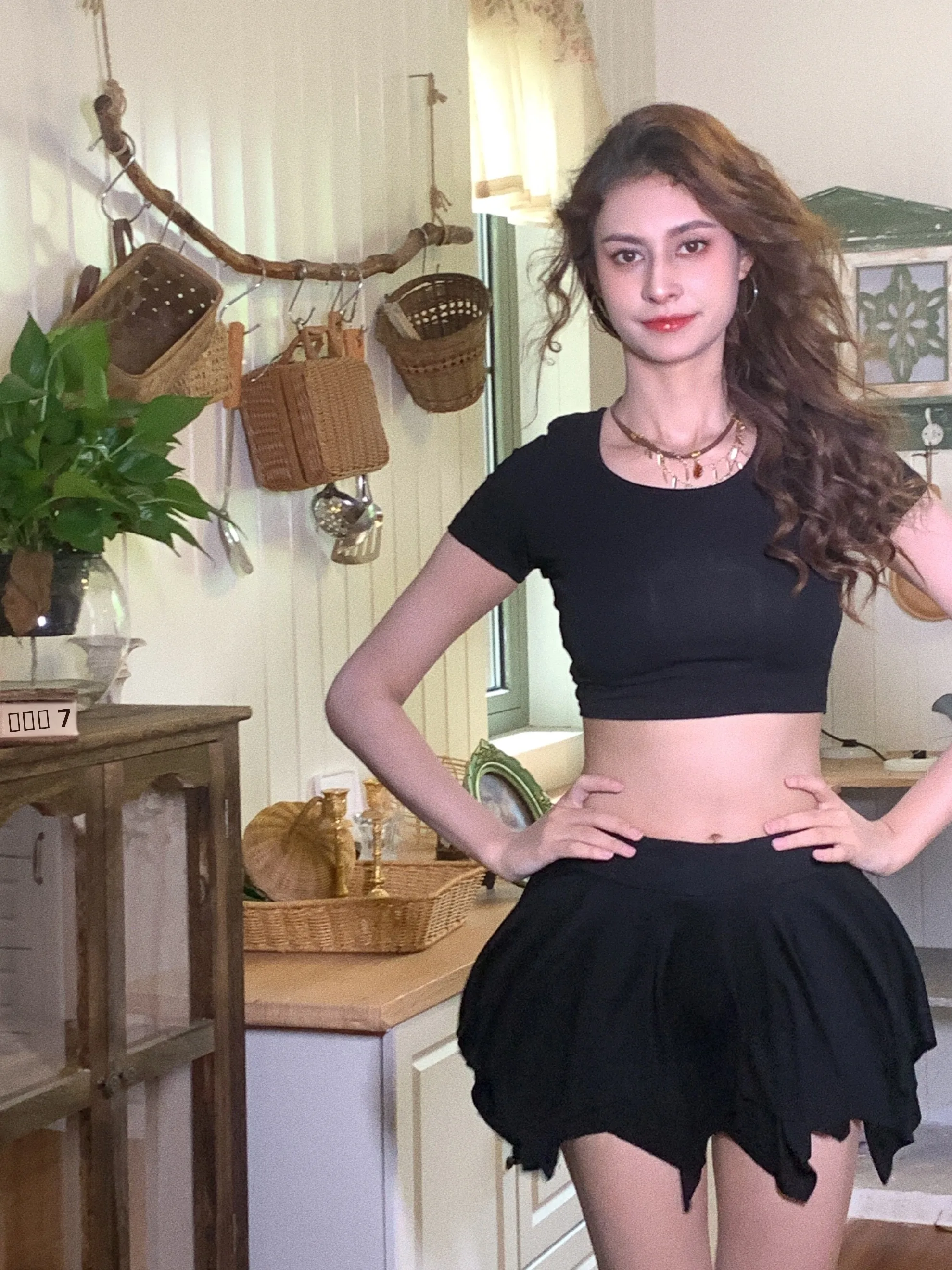 

Slim Fit American Sle ort T-irt High Waist Belly Baring Retro Hot Girl Top Polyester Fiber Summer round Ne ort Sve