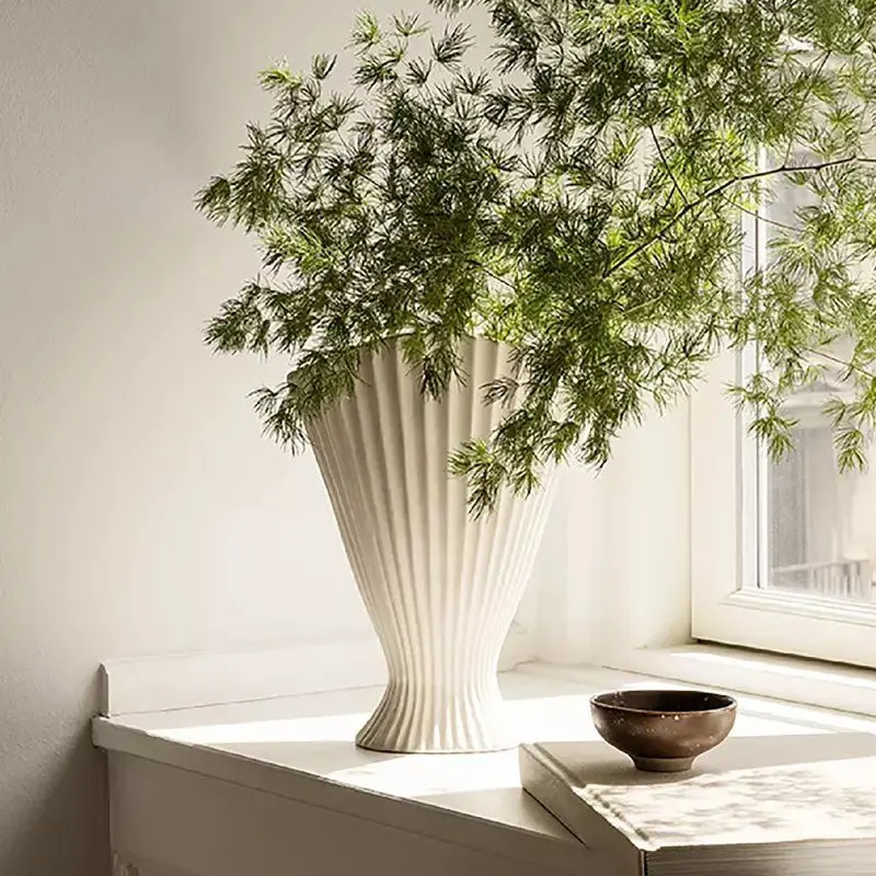 High-footed fruit plate ceramic fruit pot, living room, creative vase ornament with vase