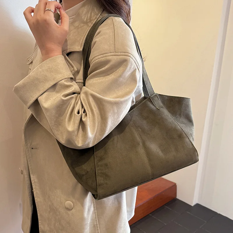 

Винтажная просторная большая сумка 2025 года, минималистичная женская сумка через плечо, модная пригородная сумка через плечо, универсальная сумка «день-ночь»