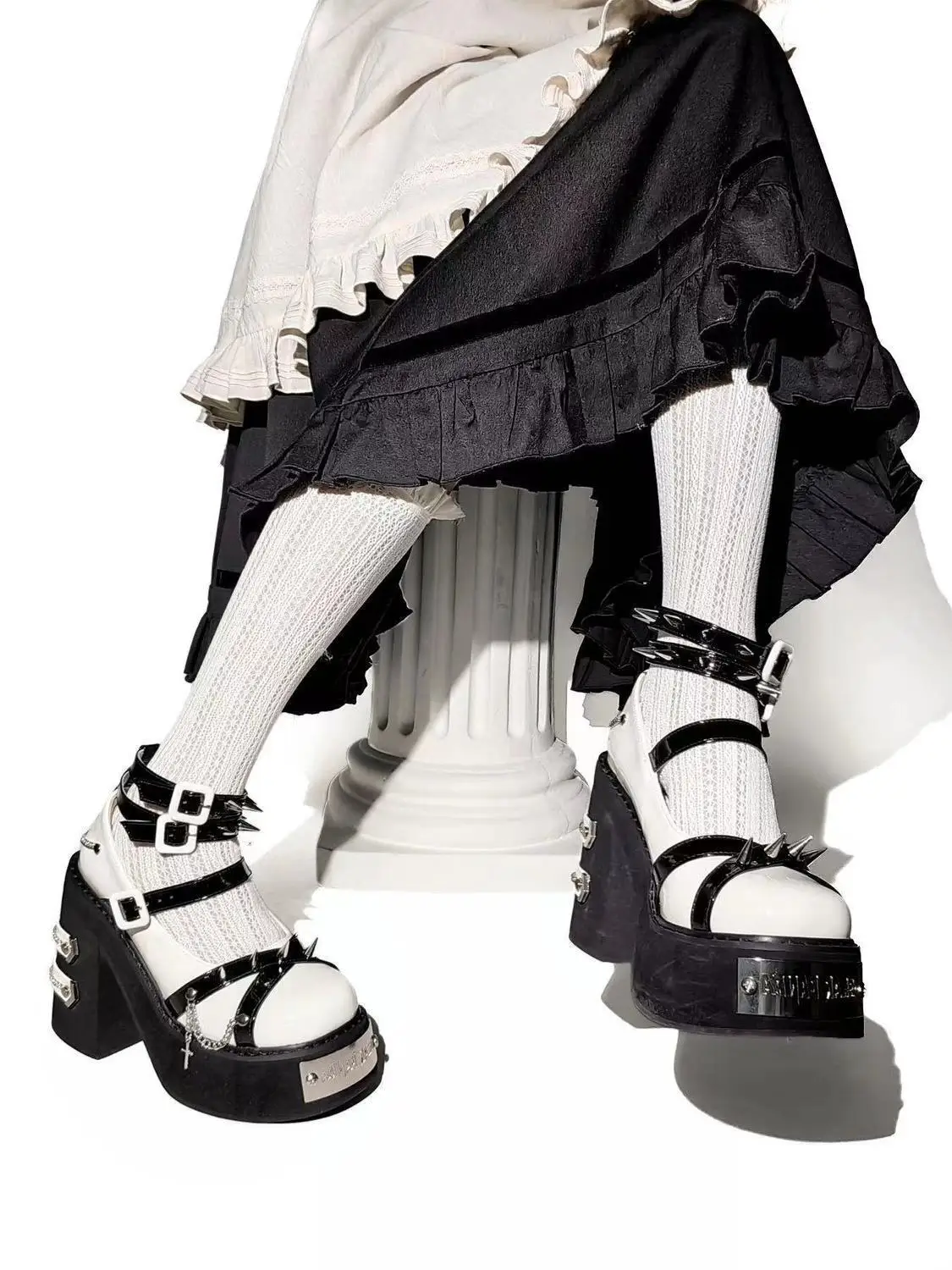 Thorn Evil Girl Shoes Little Bear Pandar Design Shoes T Buckle Shoe Sweet Girls Shoes Rivet Thick Heel High Heels Platform Shoes