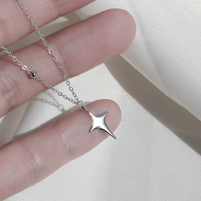 New Korean Asymmetric Star Necklace for Women Simple Light Luxury Cold Wind Necklaces Party Jewelry Gift