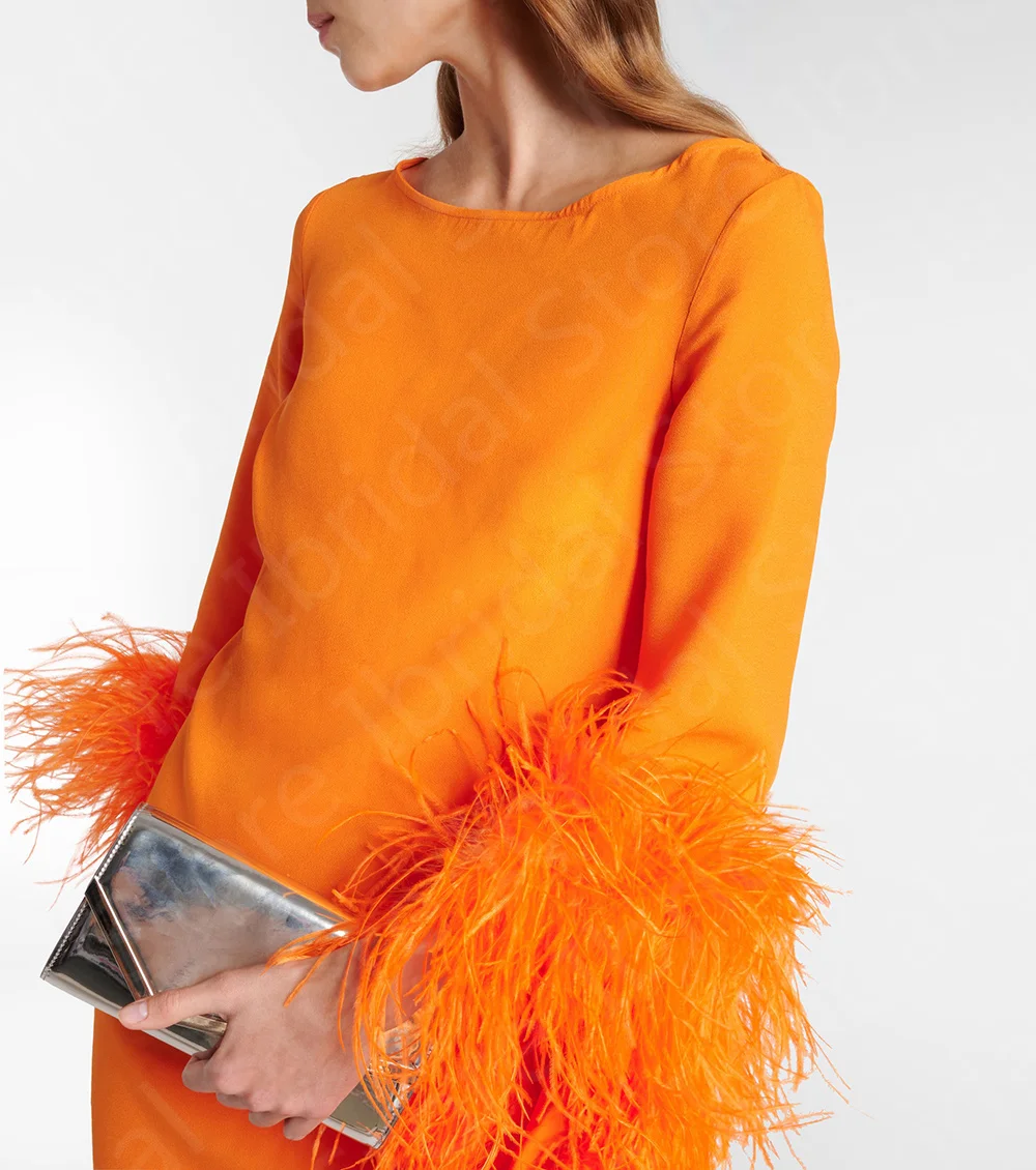 Robe en plumes orange mi-mollet pour mère de la mariée, robe de soirée de mariage, manches longues, fente arrière, moderne, 2024