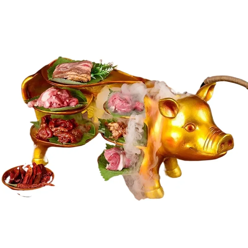 Creative hotpot plate paired with smoked mist golden pig shaped dry ice tableware, barbecue meat plate