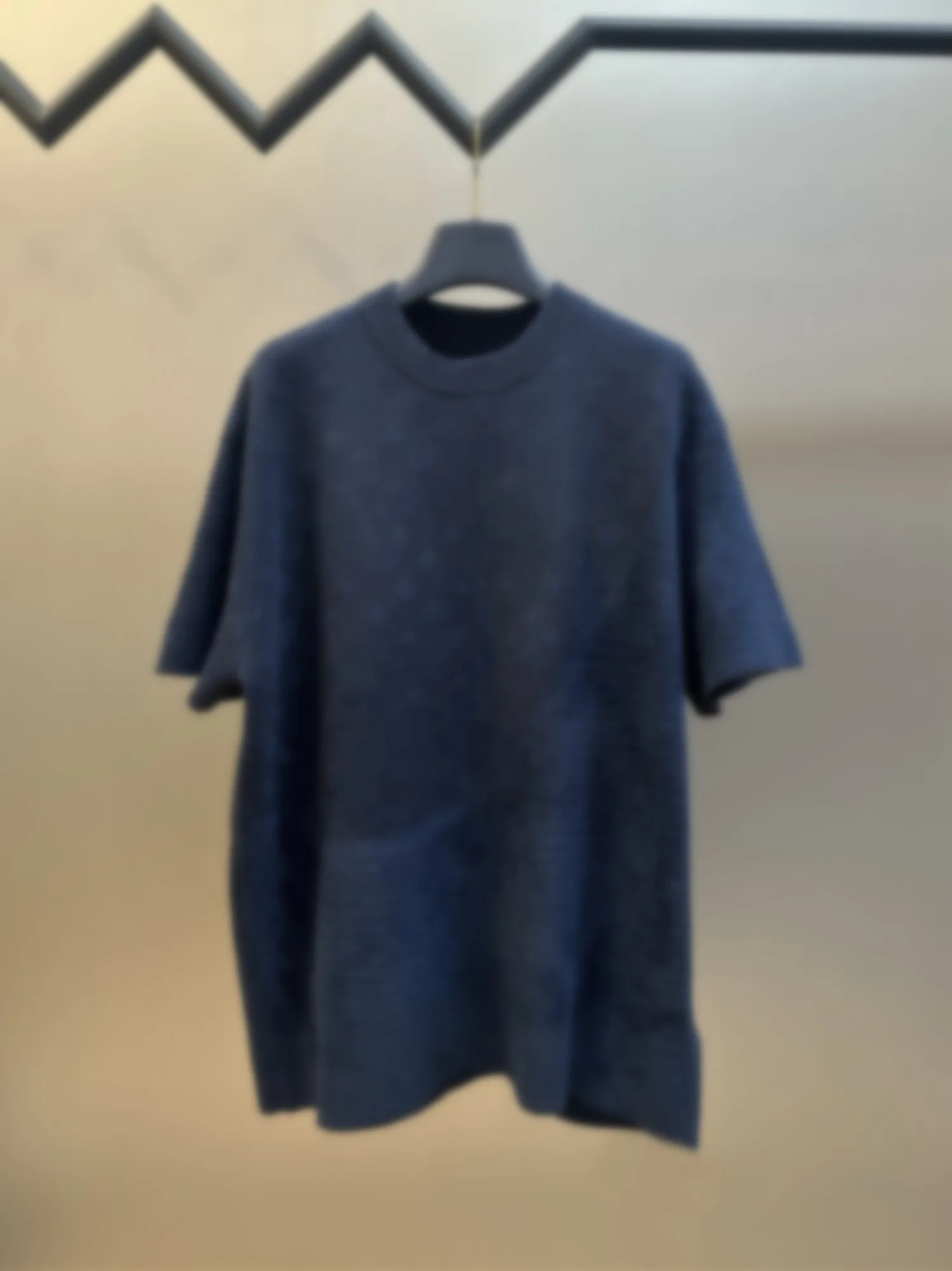 

Вязаная футболка свободного кроя с боковыми вставками и модным принтом, весна-лето, новинка, унисекс