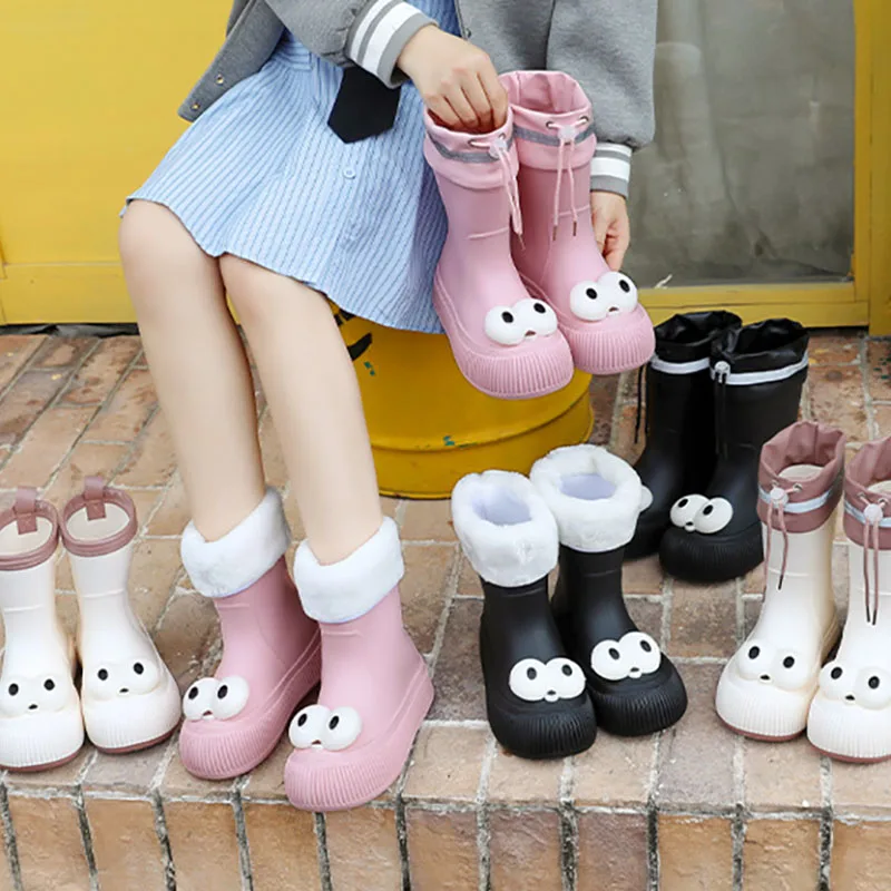 Zapatos de lluvia con ojos grandes para mujer, Botas de lluvia acolchadas impermeables, antideslizantes, a media pantorrilla, modelos de moda, exterior, Invierno