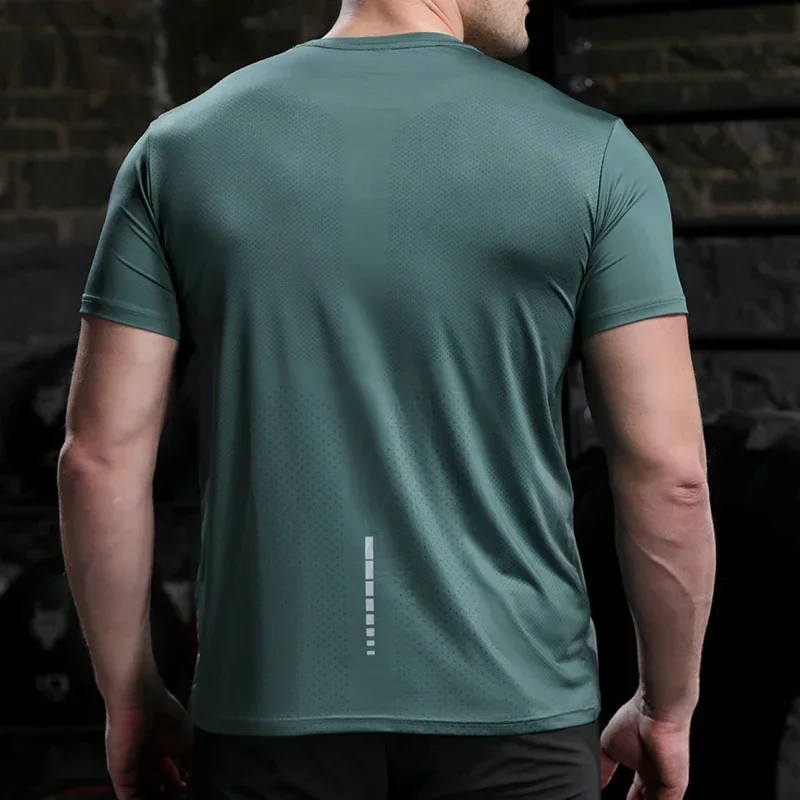 Men's Summer Loose and Breathable Short Sleeved Outdoor Cycling Quick Drying Top, Running Sportswear, Fitness T-shirt