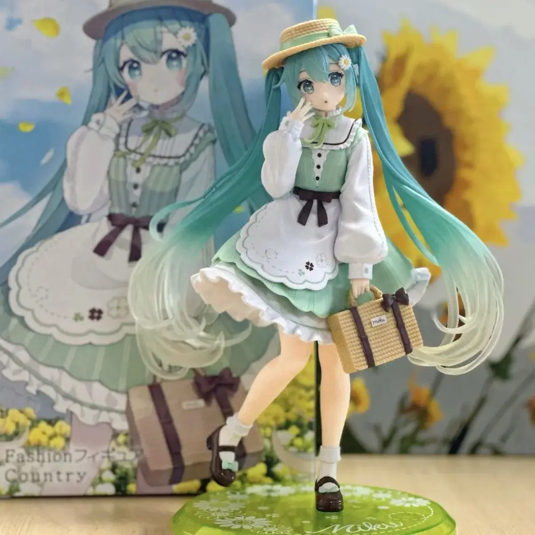 

18cm Fashion Vocaloid Miku Country Spring Outing Anime Figure Hatsune Miku Pvc Model Collection Kids Birthday Gifts