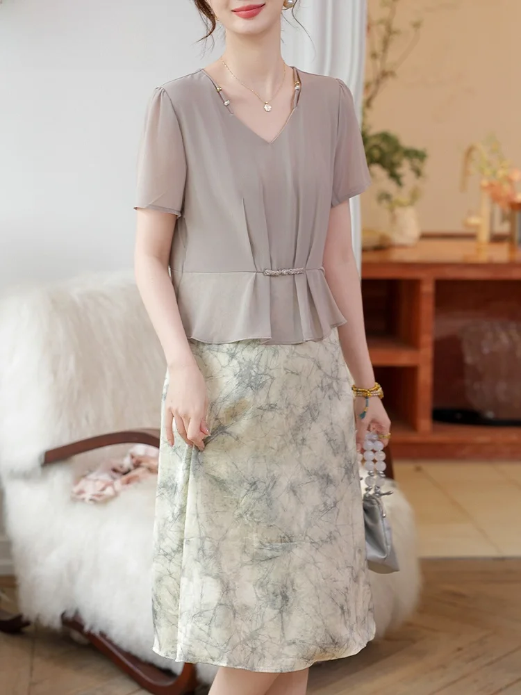 

Ele Young Mom Summer Faion Polyester Blend Midi Dr with V-Ne And Regular Sves for Middle-Aged And ly Women