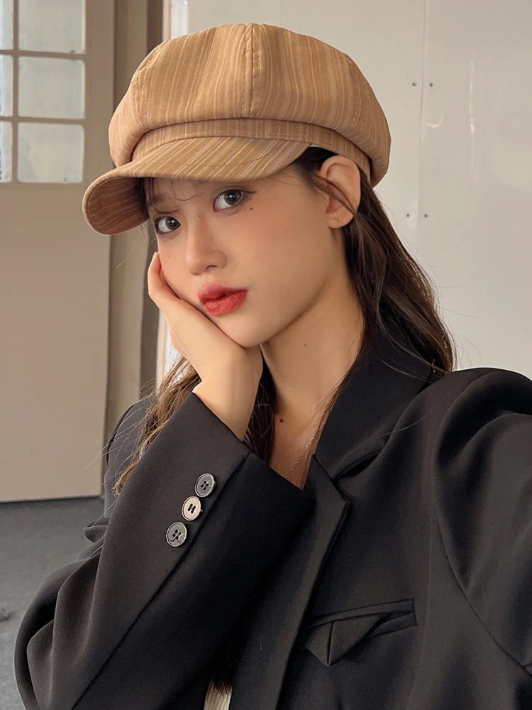 2022 New Best-selling Niche Peaked Caps Summer Popular Ladies Fashion Octagonal Hats Spring and Autumn Outdoor Outing Check Hats