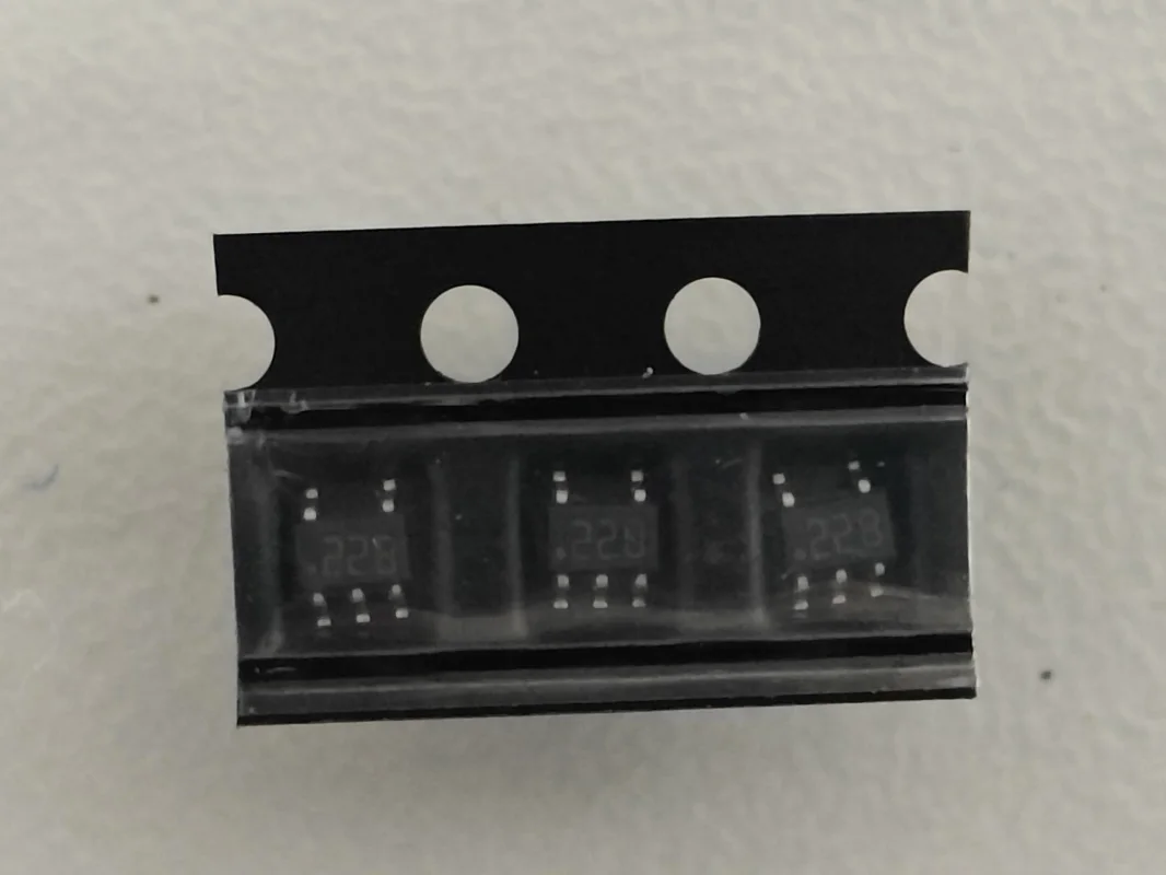 Sensors, Transducers LM94022BIMG Temperature Sensors Analog and Digital Output Local -50°C ~ 150°C 5.5 ~ 13.6mV/°C SC-70-5