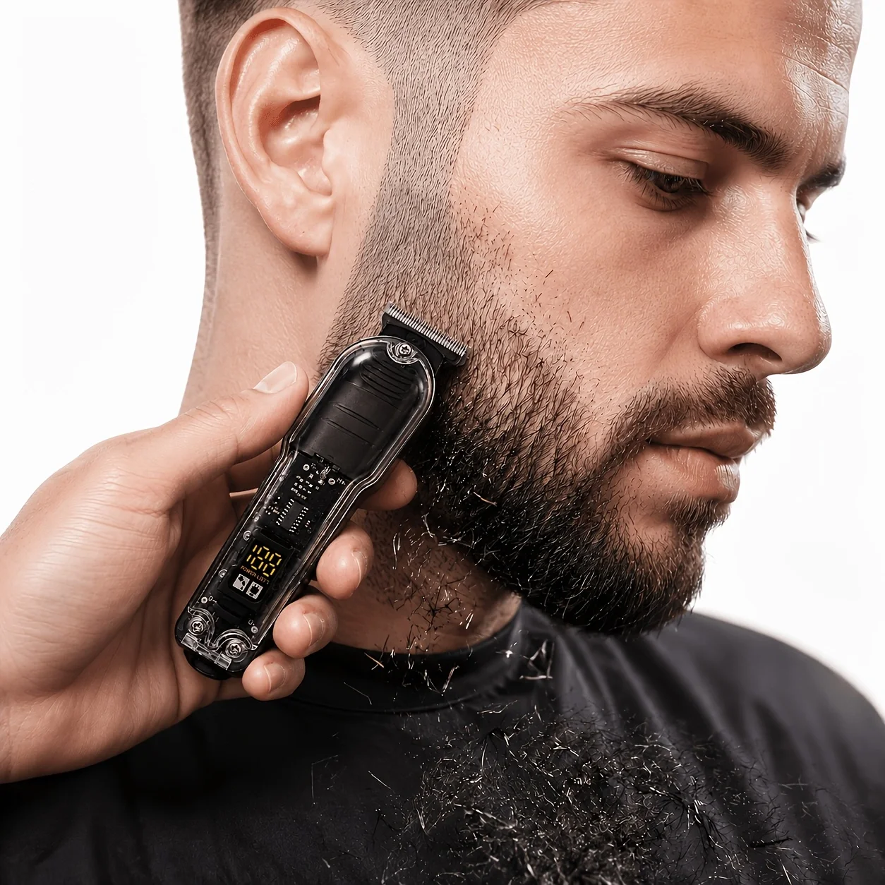 Mini Electric Hair Clipper for Men, Type-C Rechargeable Trimmer, Can Be Used as a Beard Trimmer, Led Digital Power Display, Comes with 4 Guide Combs 1.5/2/4.5/6mm, Multi-Level Length Adjustment, Four-Level Blade Fine-Tuning, Portable Home Self-Haircut Tool, Suitable for Adult Hair Trimming, Three-Level Blade Fine-Tuning, Easy to Operate and Use, Easy to Trim Hair at Home, Suitable for Family Use