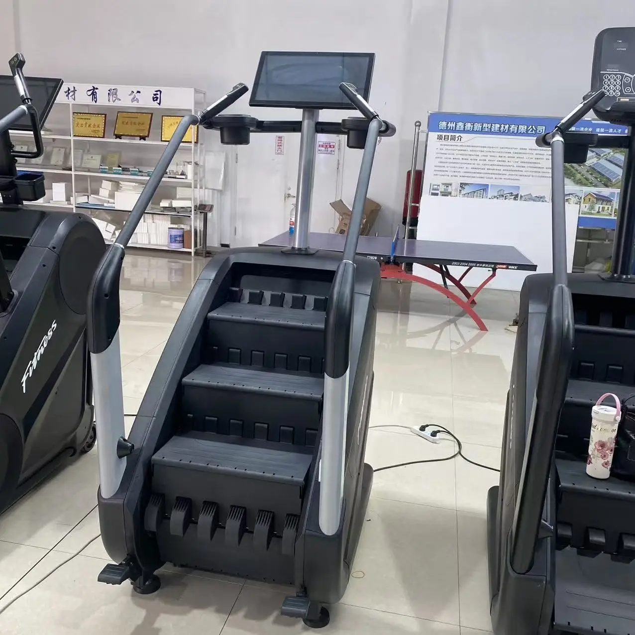 St02 Professional Stair Master Climbing Machine Ladder Gym Body Building Equipment Commercial Fitness