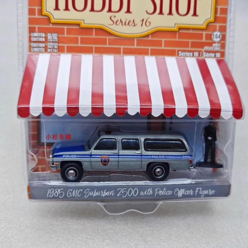 Greenlight 1:64 1985 GMC Suburban 2500 With Doll-Clear Lacquer Version Alloy Car Model Adult Souvenir Gift Static Display