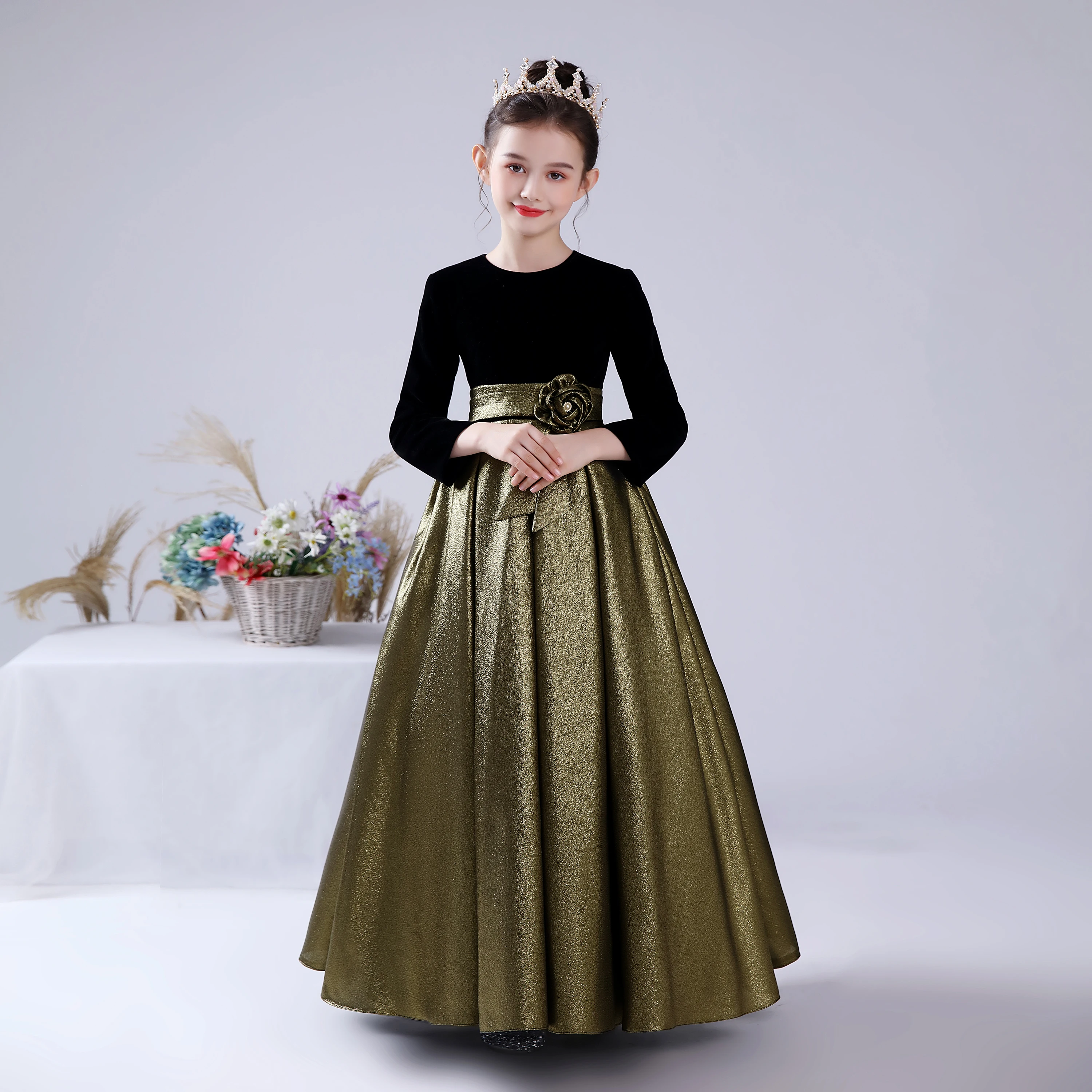 Dideyttawl Customized Flower Girls Dress For Party Long Formal Pageant Gown Velvet Long Sleeve Shining Satin Junior Bridesmaid