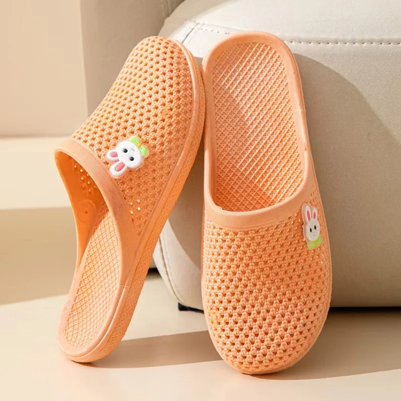 2024 Summer New Hole Sandals Flat Slippers Women\'s Soft Bottom Non-Slip Indoor and Outdoor Casual Bathroom Slippers