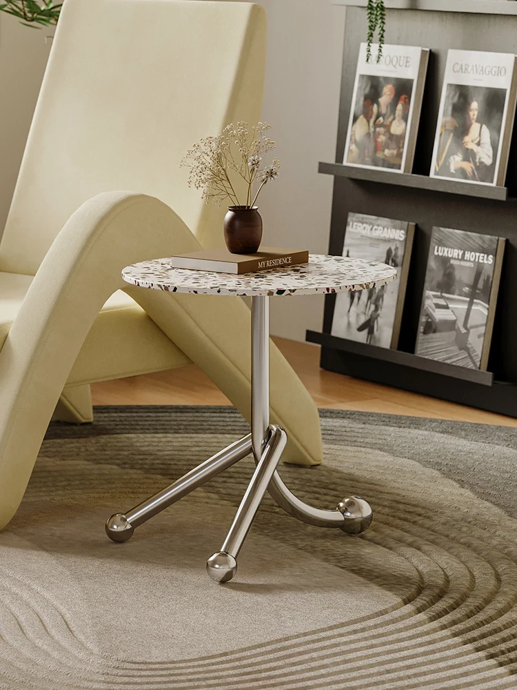 Угловой диван с краями из терраццо во французском стиле ретро, приставной столик, съемный маленький круглый столик, интернет-магазин чая с молоком знаменитостей, маленькая кофейная доска