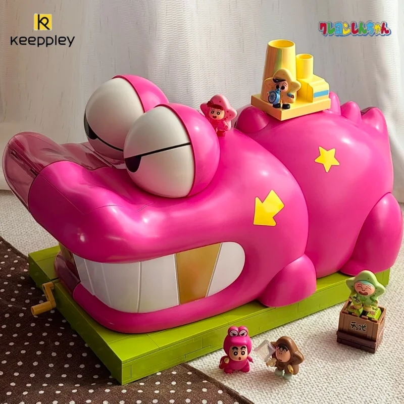 Keeppley Crayon Shin-chan Building Block Translucent Crocodile Mountain Biscuit Factory Assembly Model Desktop Ornament Toy Gift