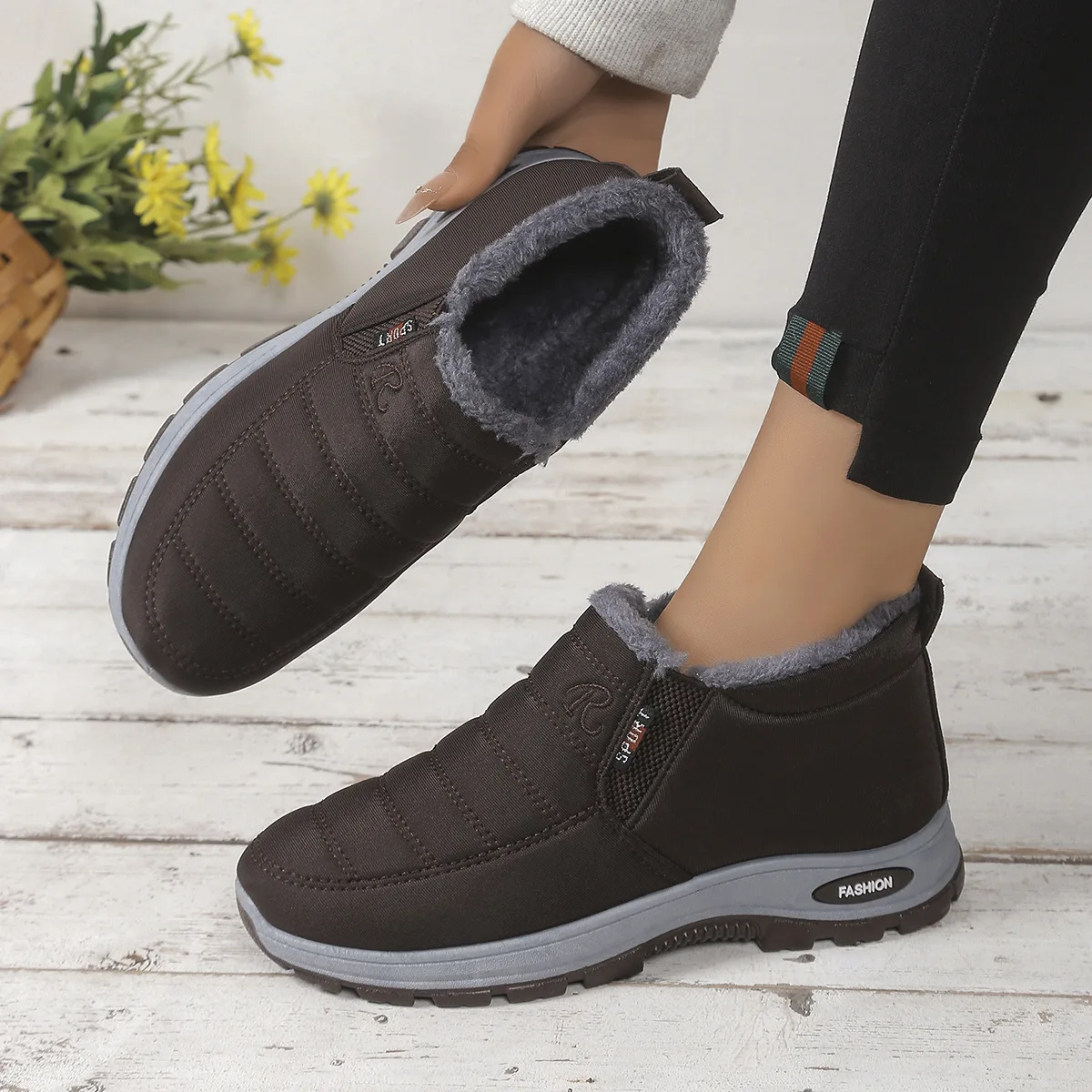 Women's cotton shoes, winter fleece and thickened couple snow boots, best-selling anti-slip ankle boots