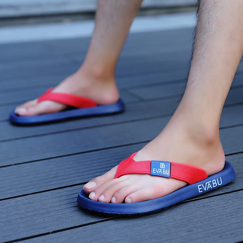 Men's Summer Thick Soled Soft Light Anti-Slip Outdoor Sandals Slippers Popular Flip-Flops