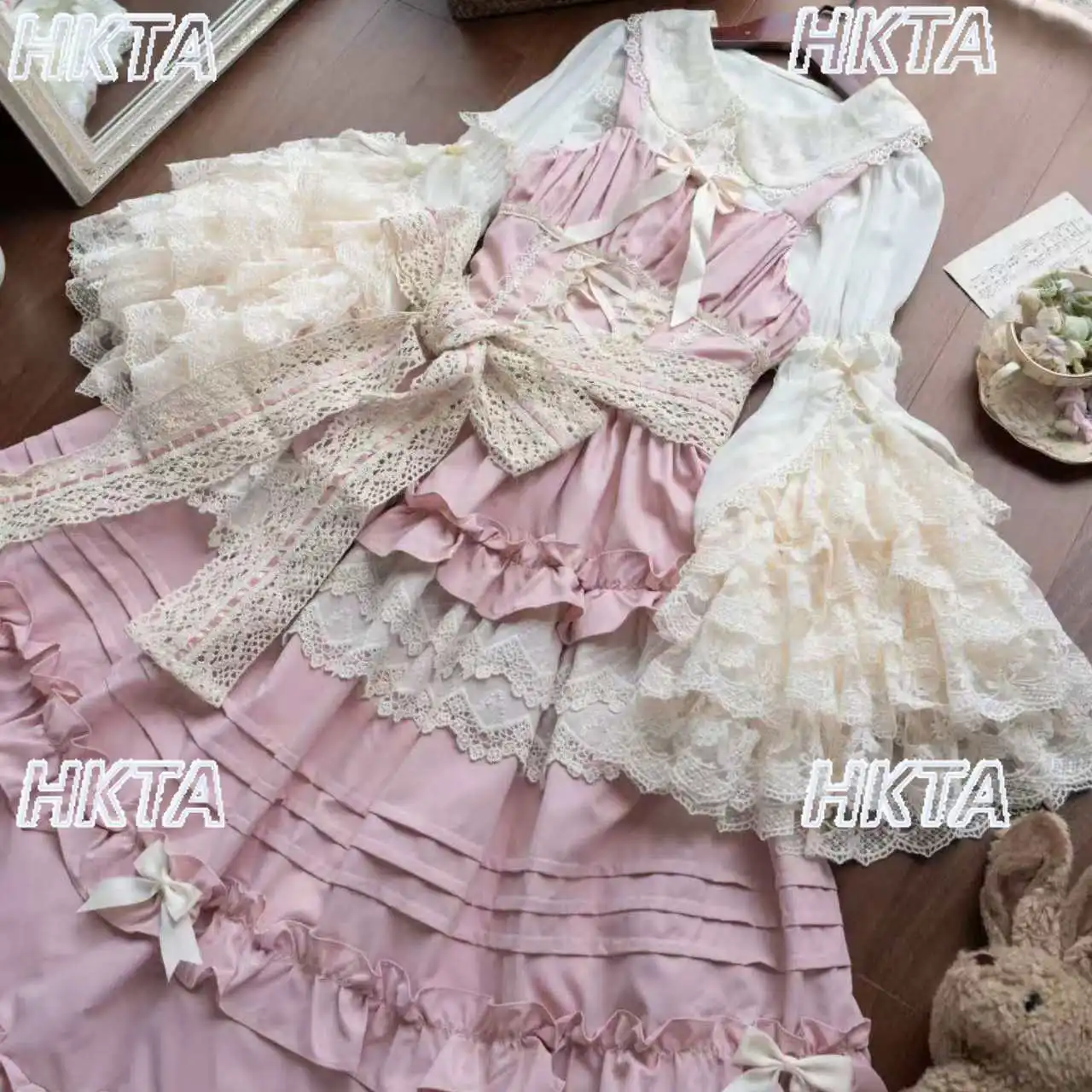 Japonais Cascade dentelle corne à manches longues col de poupée élégant chemise noire à l'intérieur de l'hiver doux arc Lolita mousseline de soie haut femmes