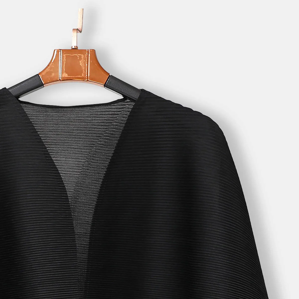

Pleated Coat Women's Spring And Autumn 2023 New Large Size Batmobile Shirt Loose Cardigan Top Women's Clothing