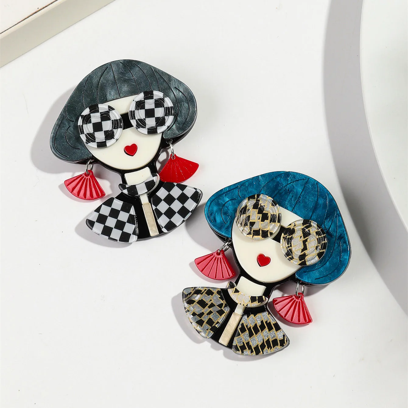 Cute Acrylic Lady Wear Shell Earrings Brooches Resin Glasses Girl Figure Badges Pins Female Clothes Bag Jewelry for Women Gifts