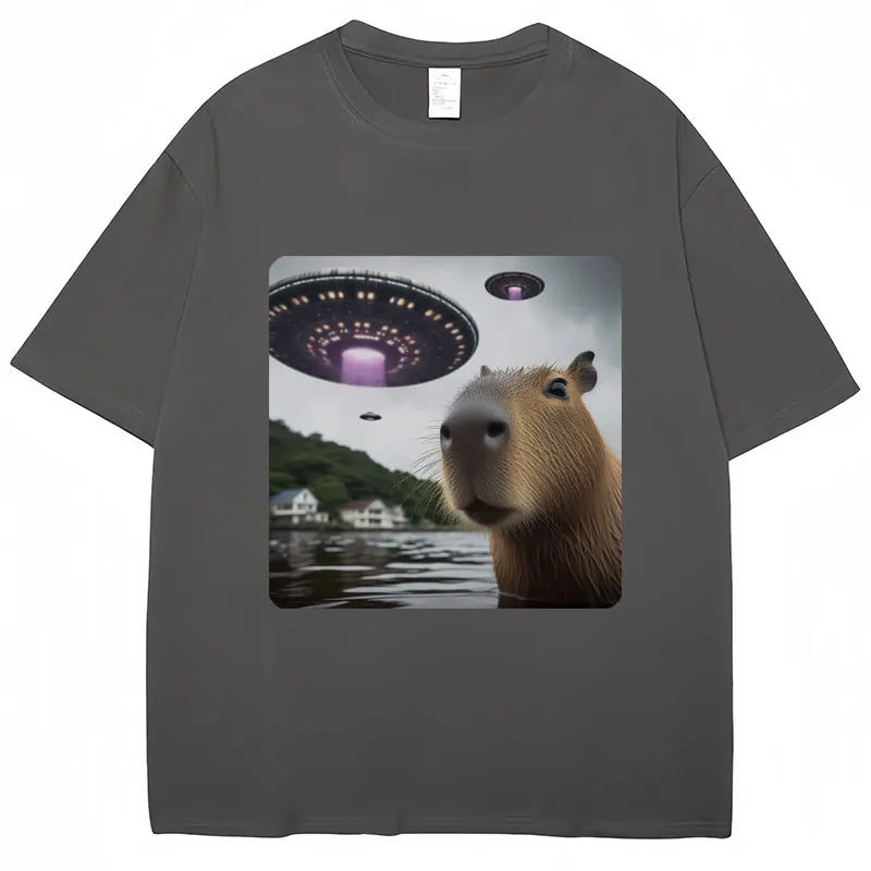 Funny Alien Selfie UFO Capybara Graphic T-Shirt Animal Lovers Men Women Tee Shirt Cozy Cotton Loose Casual T-shirts Streetwear