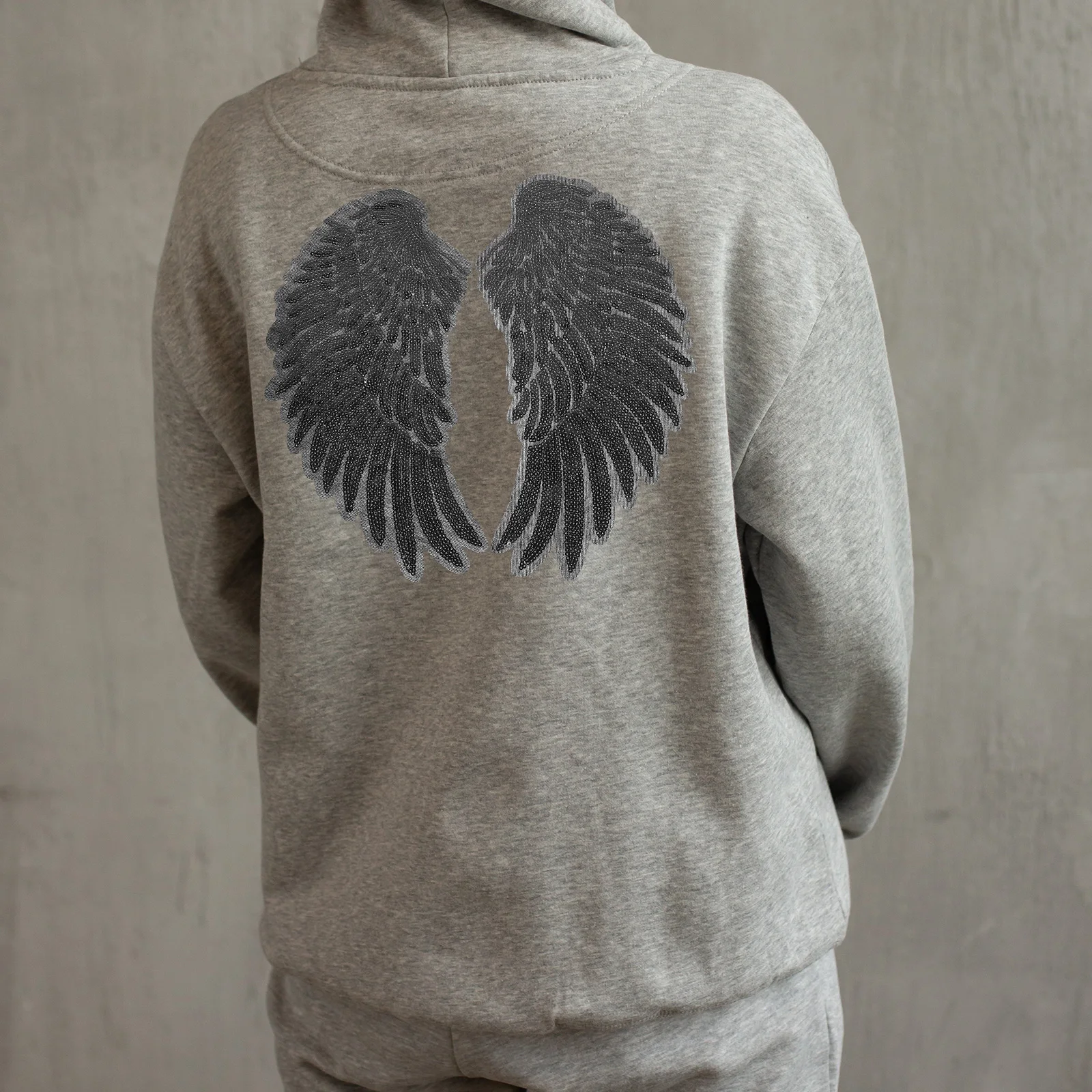 

Bead Wing Cloth Patch Black Angel Applique Embroidered Motif Patches for Clothes Decoration Product Sequin Sequins