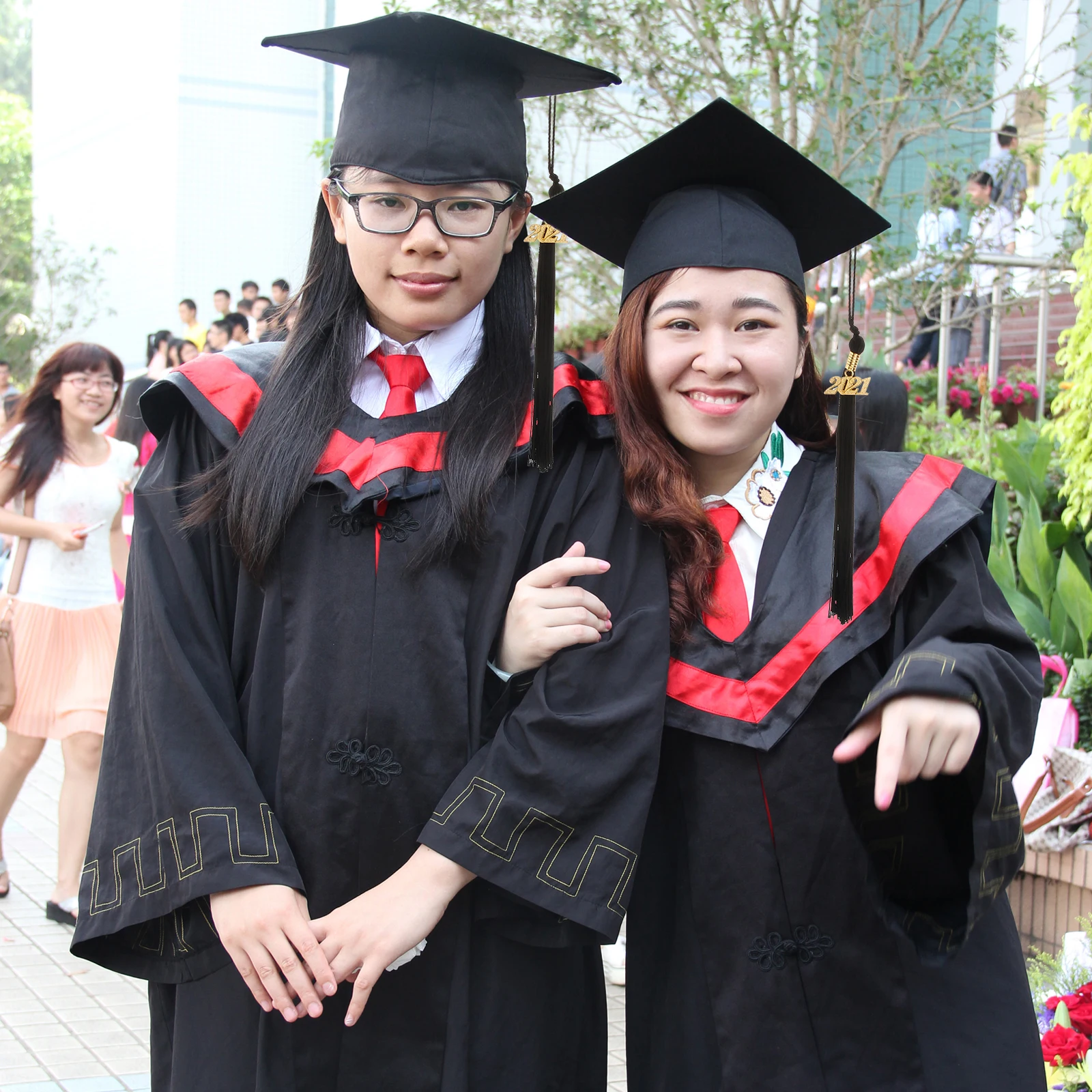

4 Pcs Doctor Graduation Accessories Hat Tassel Pendant 2021 Charm Polyester Lightweight Ceremony Accessory Elastic Band