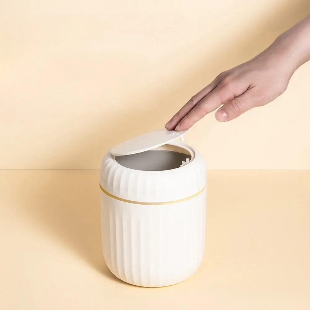 Mini Desktop Trash Can with Press Lid Light Luxury Office Supplies Dustbins Sundries Barrel Boxs Home Table Plastic Trash Can