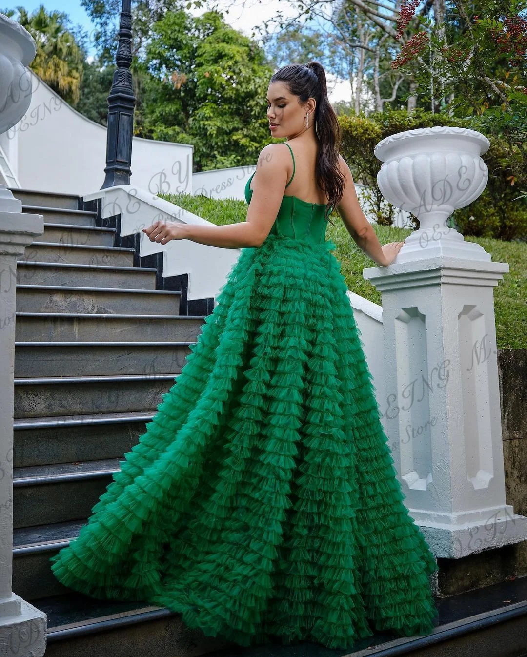 OEING Green Prom Dresses Elegant Spaghetti Strap Tulle Tiered Evening Dress Sheer Neck Wedding Party Gowns Vestidos De Noche