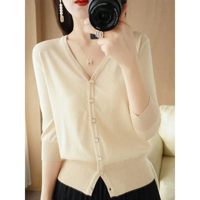 Fashion Solid Color V-Neck Button Knitted Cardigan Sweater Women's Clothing 2022 Autumn New Casual Tops All-match Korean Coat
