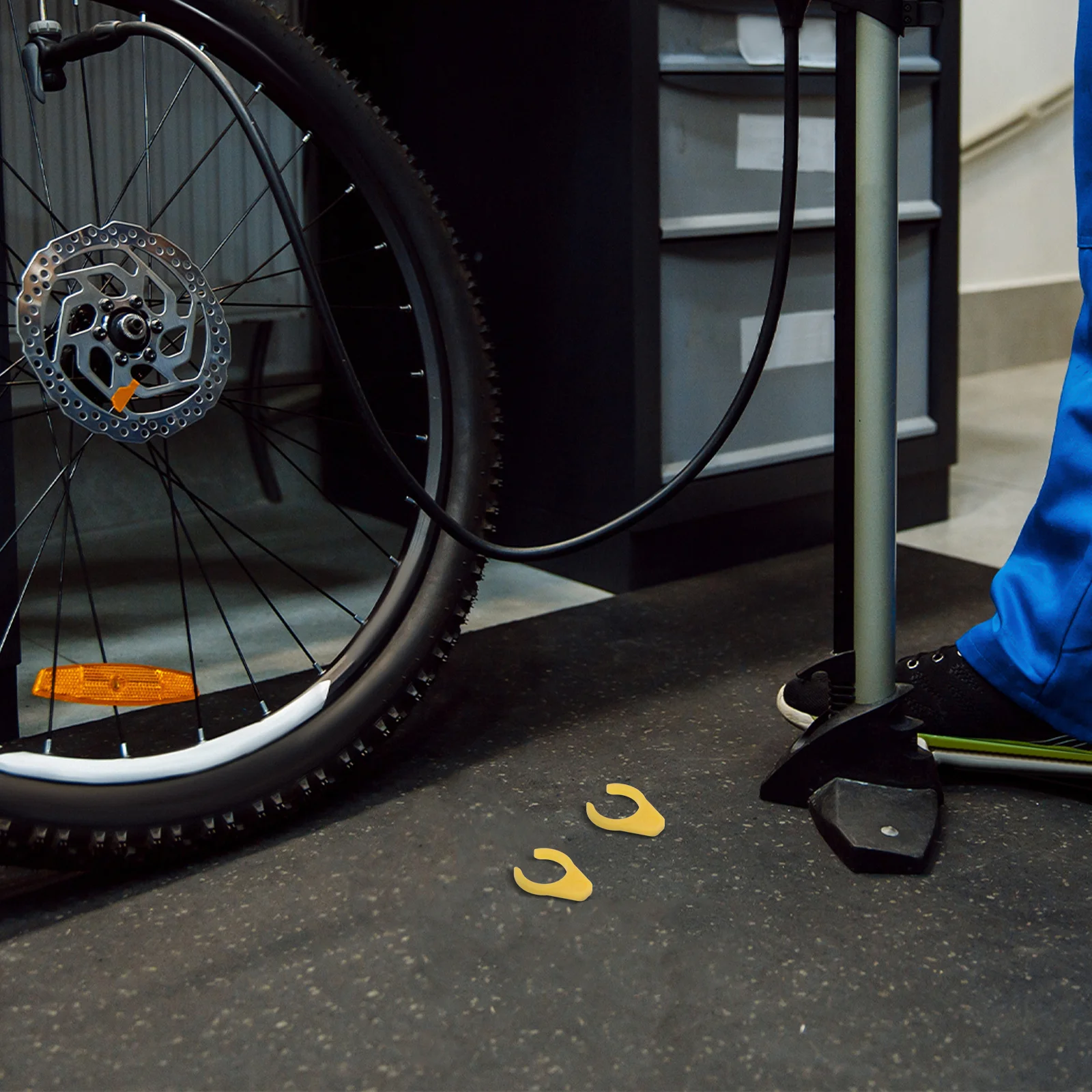 

1Pair Bike Pedal Quick Release Lock Locking Clip Pedal Fastener Lock for Secure Cycling Outdoor Use Quick Release Fixator