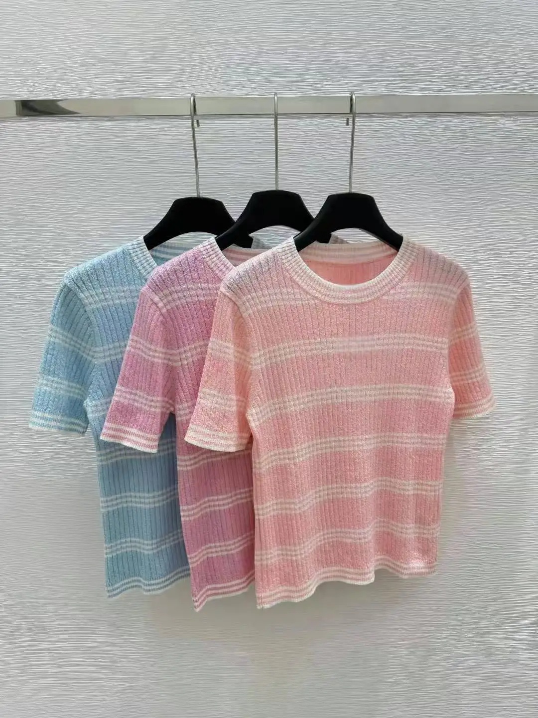 

2025 spring and summer women's fashionable knitted short-sleeved T-shirt striped fresh top