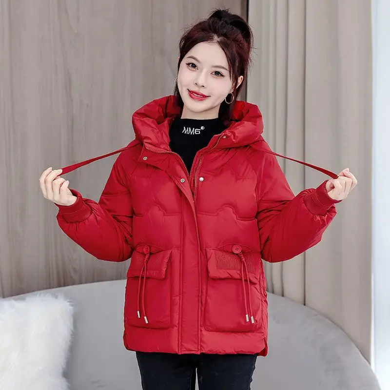 

Модная хлопковая куртка 2025 года, короткая новая стильная пуховая свободная хлопковая куртка, зимнее утолщенное теплое хлопковое пальто с капюшоном