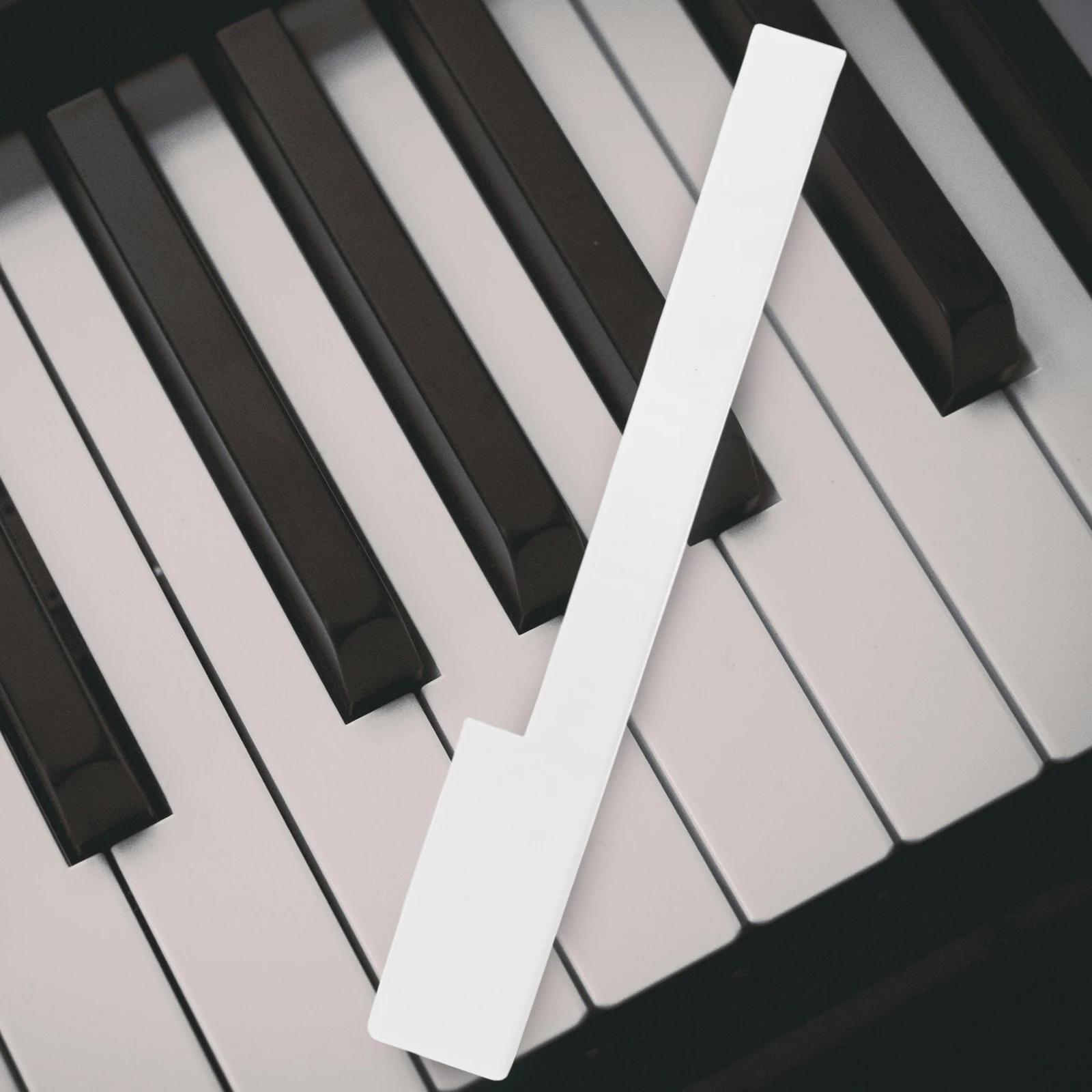 

Smooth White Piano Keytops Replacement Set Plastic Key Caps for DIY Keyboard Repair and Maintenance Replacement Piano Keys