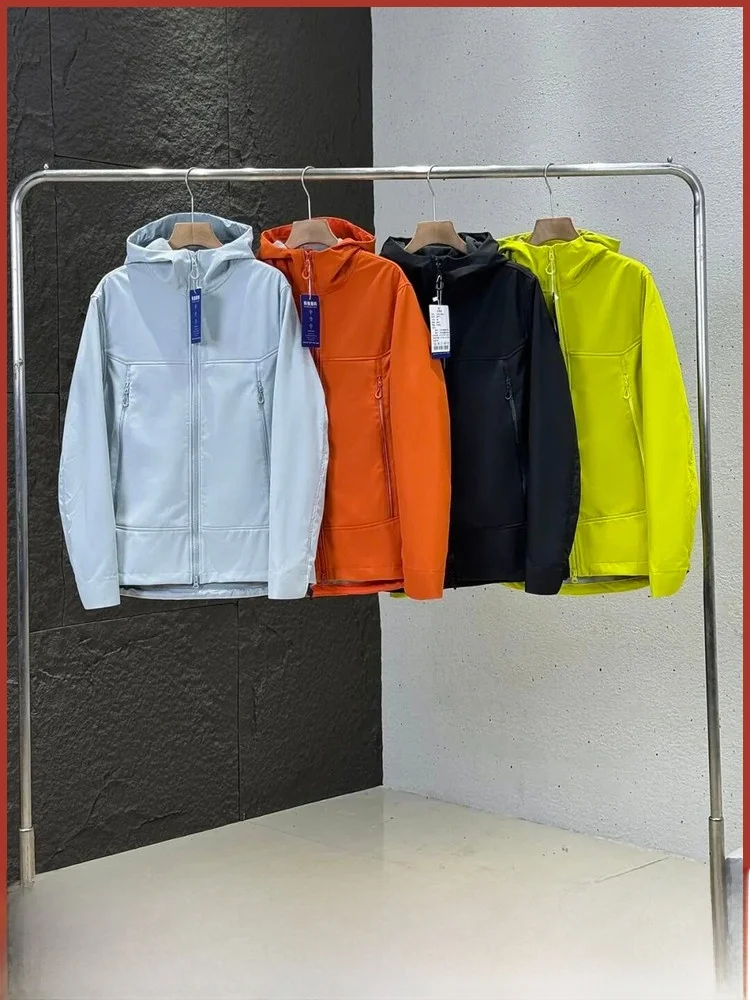 

Outdoor Windproof Water-Resistant Soft ell Jaet Couples Sle Autumn Winter New Men's Women's Faionable Coat Jaet