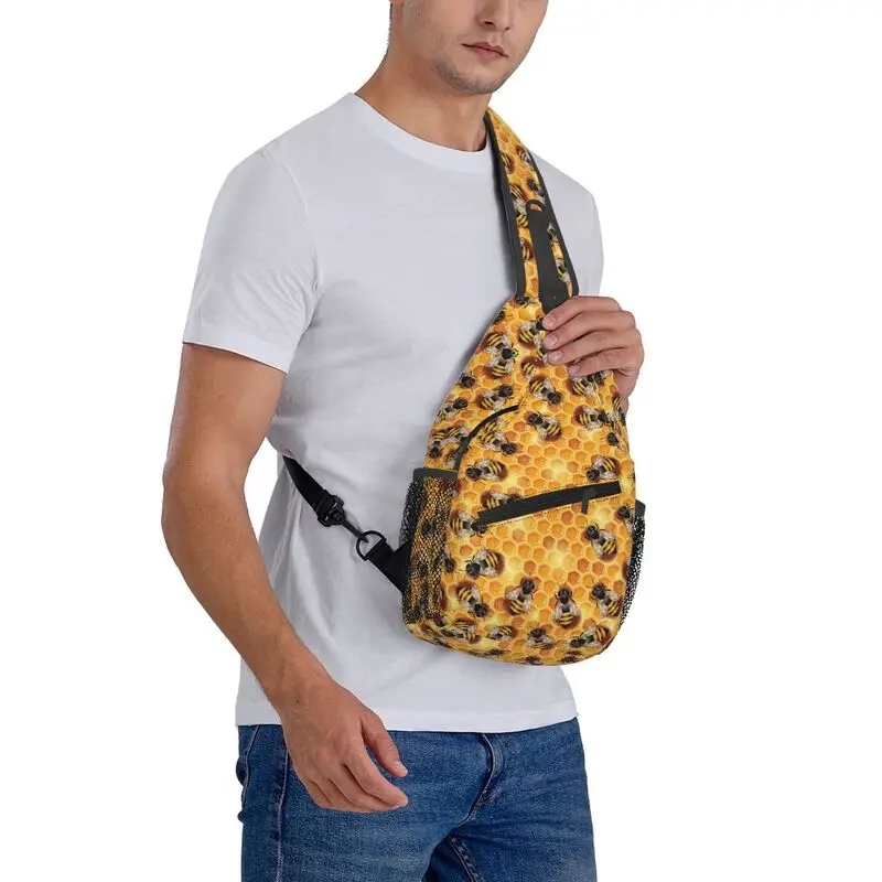 Mochila cruzada de hombro personalizada para hombres, mochila de viaje para el pecho, Honey Bees, Sling