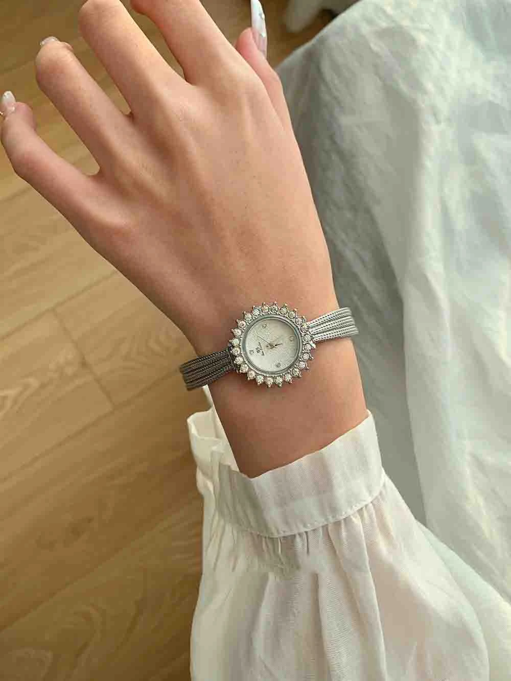 Women Quartz Watch Luxury Clock Vintage Gold Sliver Stainless Steel Band Orologio Bangle Bracelet Style Reloj Ladies Wristwatch