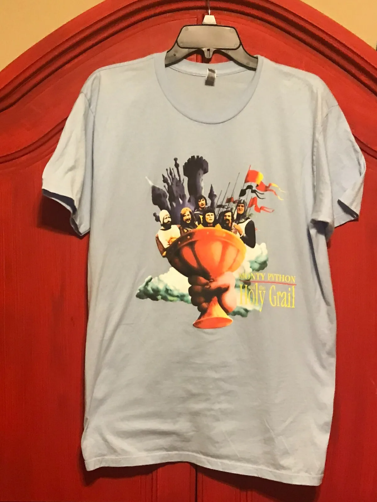 Monty Python and the Holy Grail unisex tshirt size L large NWOT