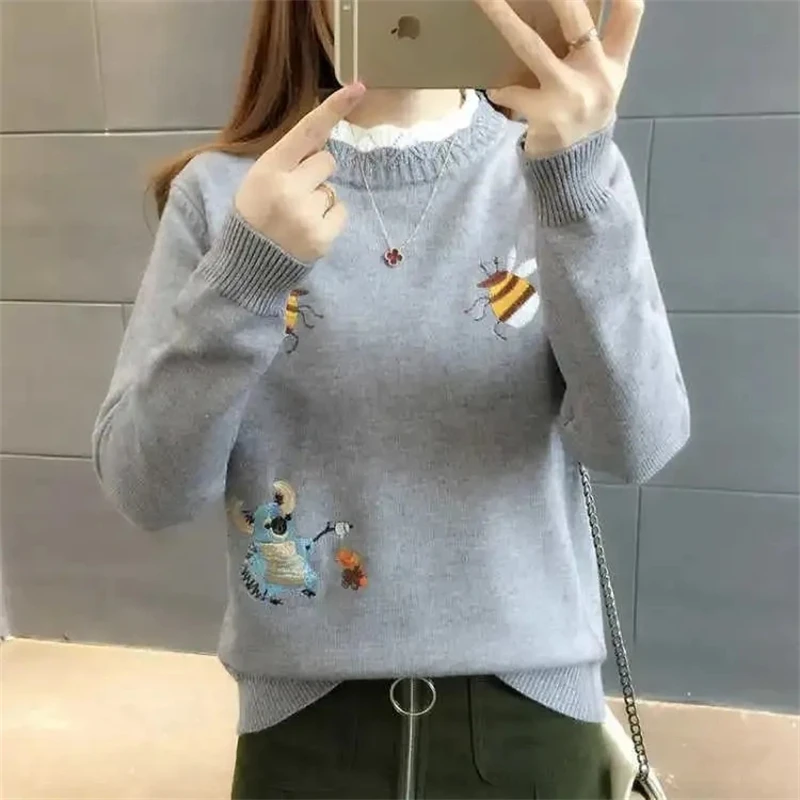 Fashion New 2023 Autumn Women Sweater Pullover Winter Tops Korean Embroidery Little Bee Loose Warm Knitwear Jumpers Ladies