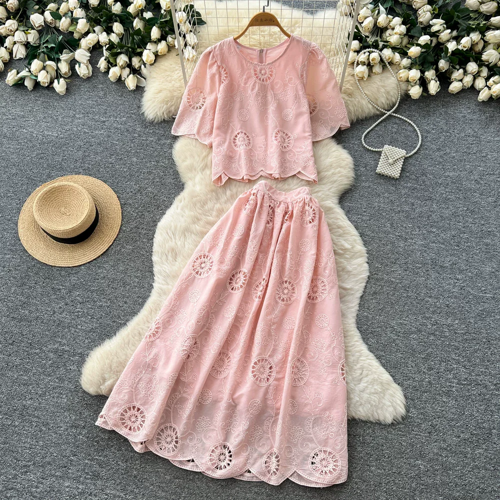 

Elegant 2 Piece Crochet Embroidery Set for Women Summer Spring Hollow out Long Dress with Crop Top And Skirt for Prom Evening Pa