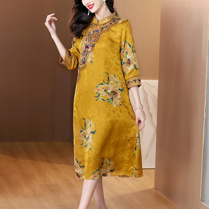 2025 Estate stile cinese floreale di seta midi vestito estivo donna Boho moda casual ricamo abito elegante festival di lusso abiti