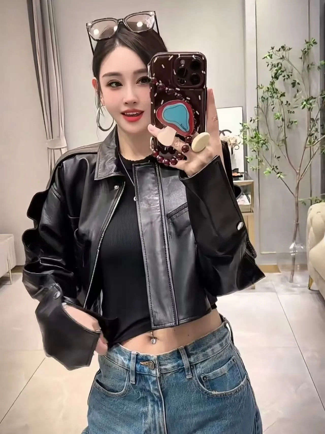 

Новая женская кожаная куртка 2025 года из натуральной овчины и искусственной вощеной коровьей кожи, премиум-класса, малого размера, модная верхняя одежда