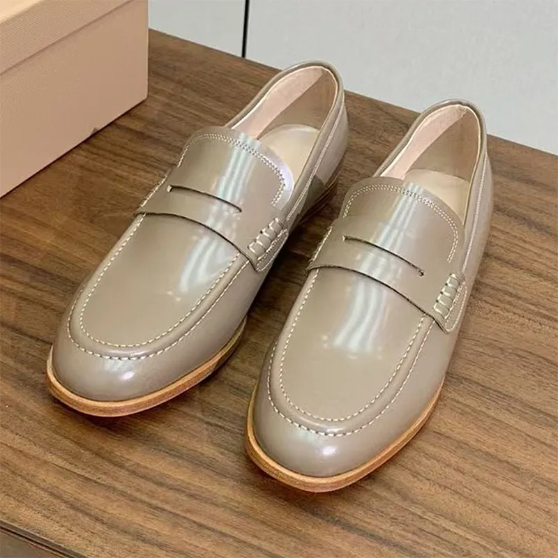 

Hot Selling Loafers For Woman Modern Round Toe Slip-on Flat Shoes Women Comfort Walk Shoes Genuine Leather Casual Shoes Women