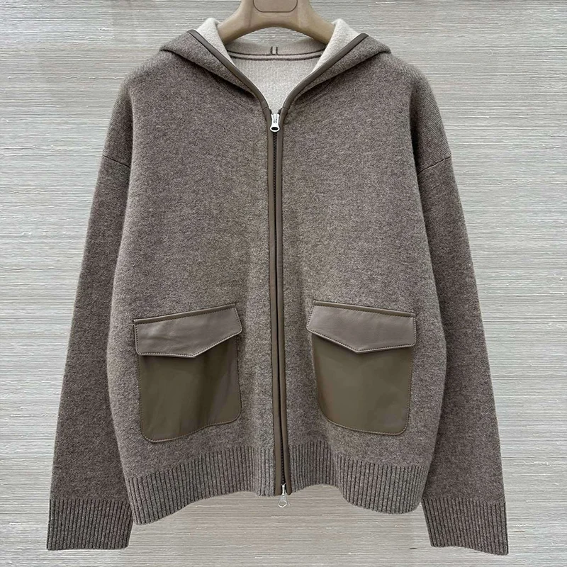

Высококачественный женский шерстяной свитер с капюшоном, отделкой из натуральной кожи и большими карманами 251017243