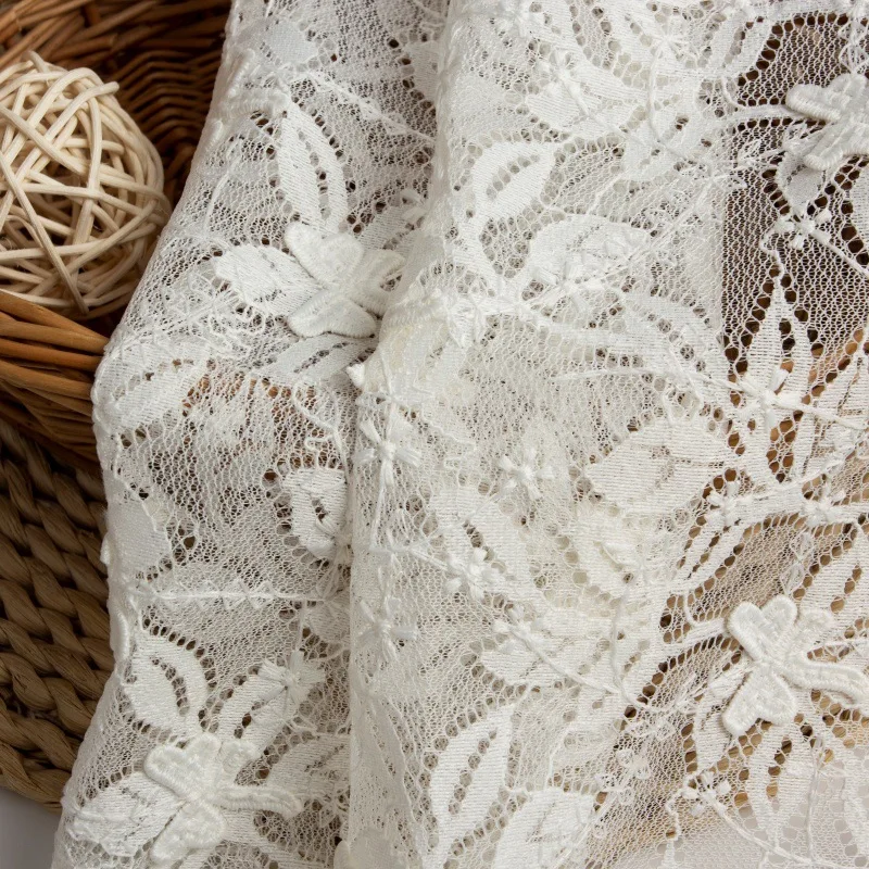 

Новейшая кружевная ткань с 3D бабочкой и цветочной вышивкой для свадебных платьев, свадебных платьев и дизайнерской ткани для домашнего декора на метр